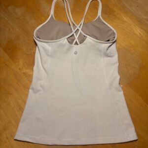Lululemon tank top built in bra size 6